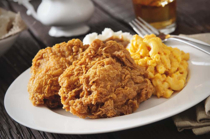 fried chicken and mac and cheese.jpg